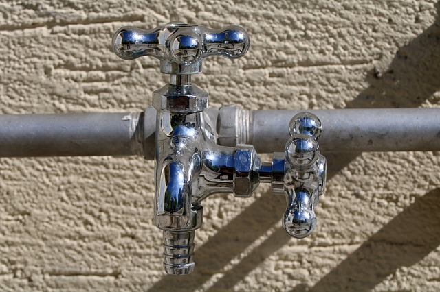 Can Pipes Burst in Warm Weather